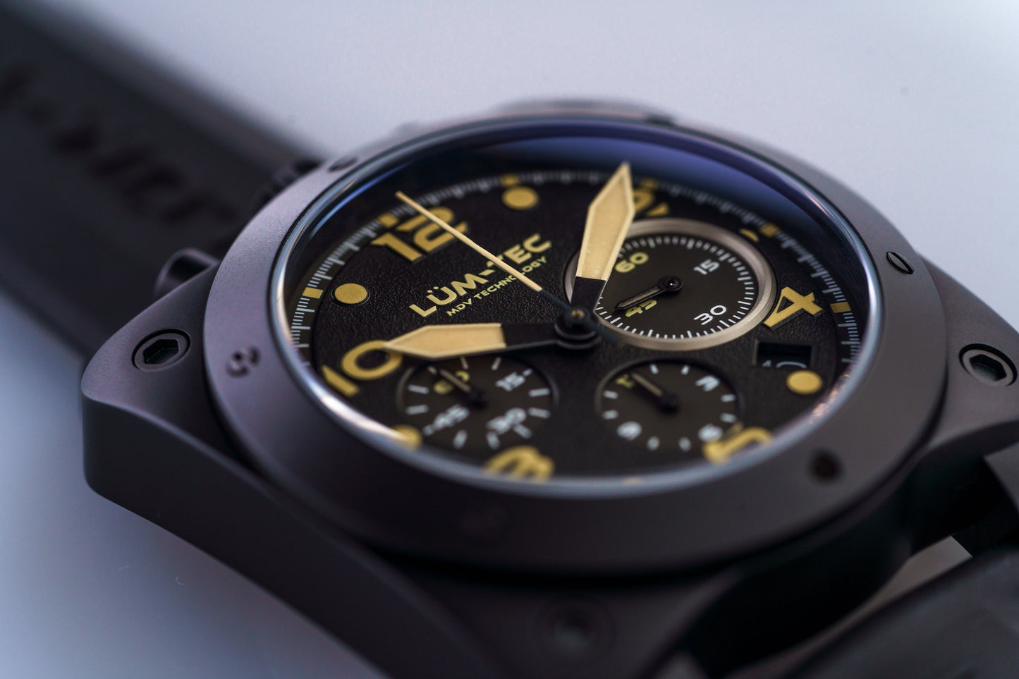 Lum-Tec Bull42 A24