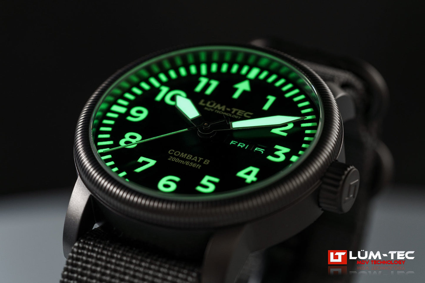 Lum-Tec Combat B B66 Day Date