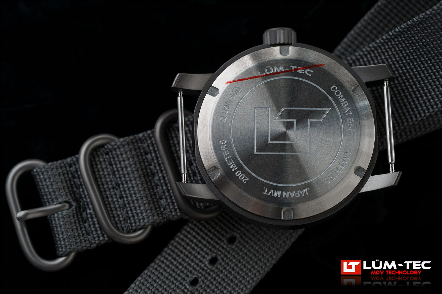 Lum-Tec Combat B B66 Day Date