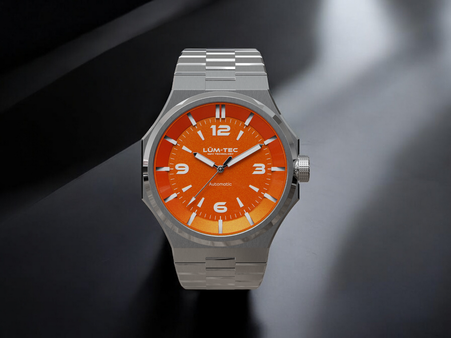 Lum-Tec Eclipse E5 Integrated Bracelet 42mm