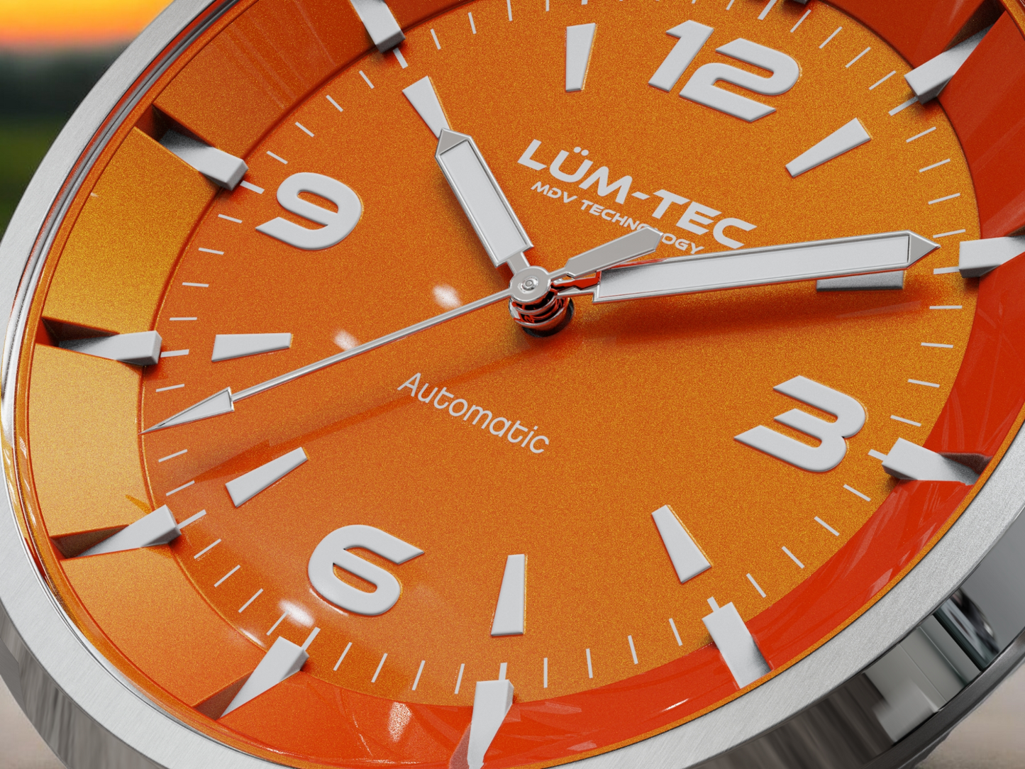 Lum-Tec Eclipse E5 Integrated Bracelet 42mm