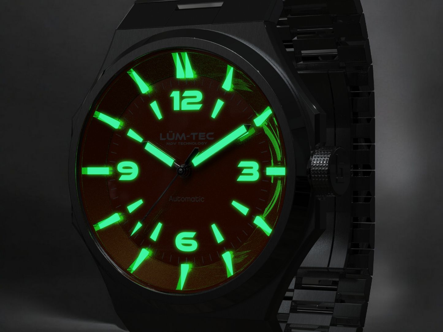 Lum-Tec Eclipse E5 Integrated Bracelet 42mm