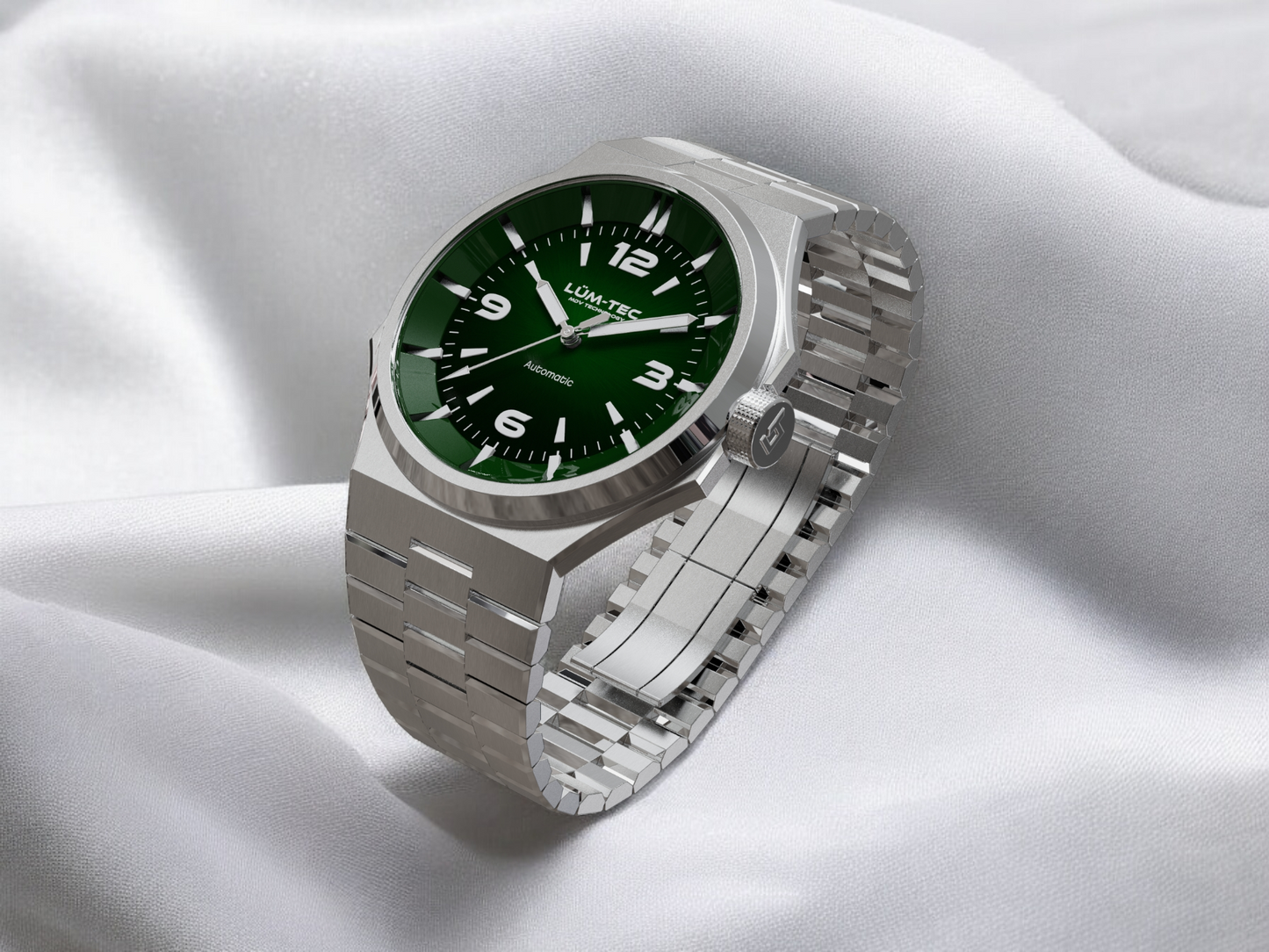 Lum-Tec Eclipse E6 Integrated Bracelet 42mm