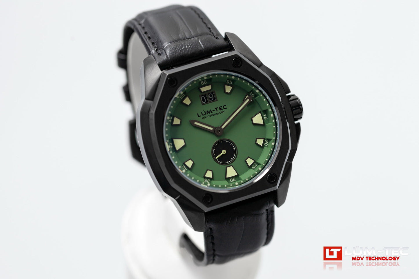 Lum-Tec V9 Big Date