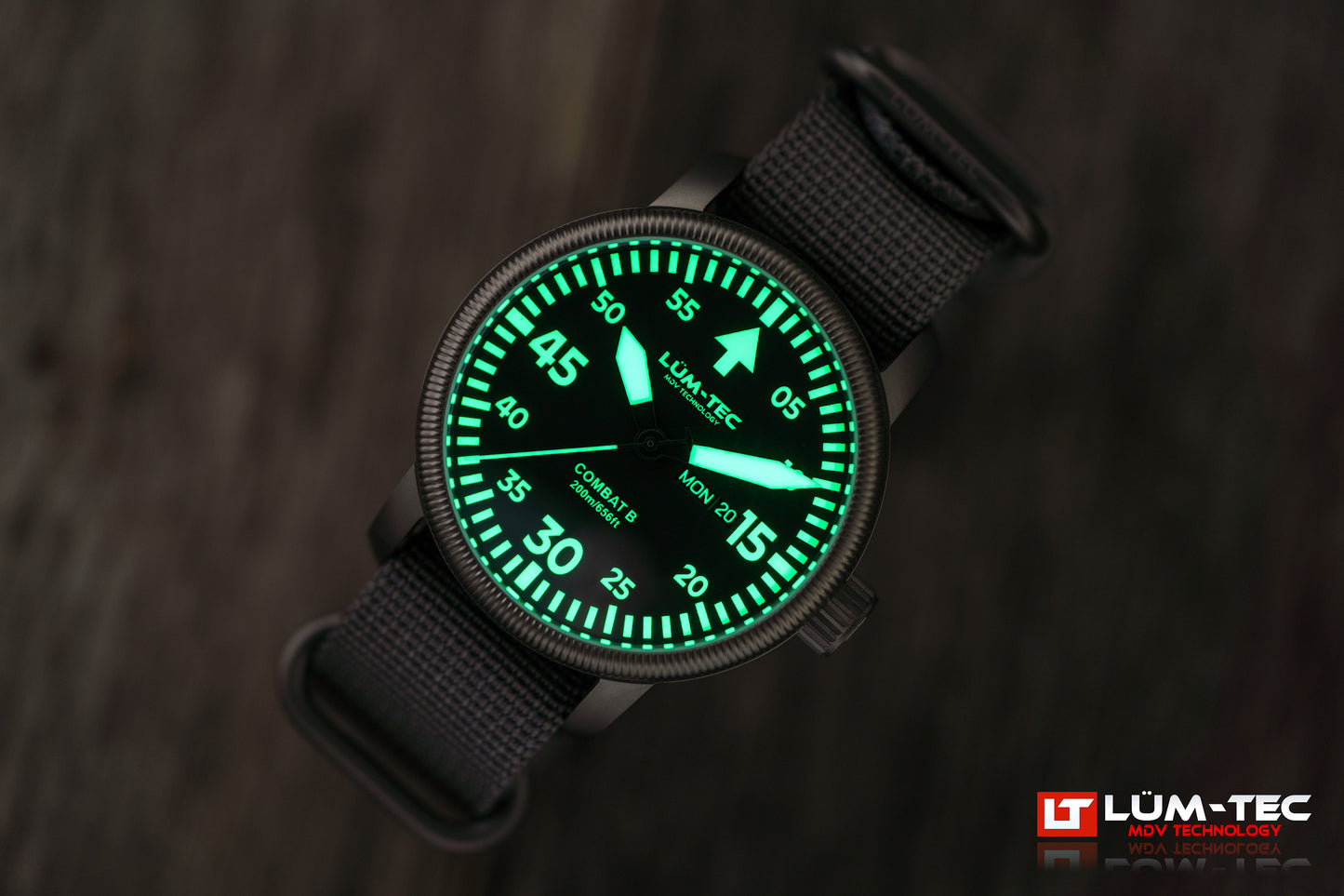 Lum-Tec Combat B B68 Day Date