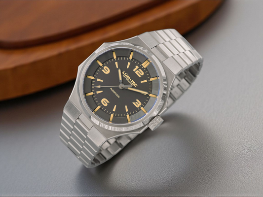 Lum-Tec Eclipse E1 Integrated Bracelet 42mm