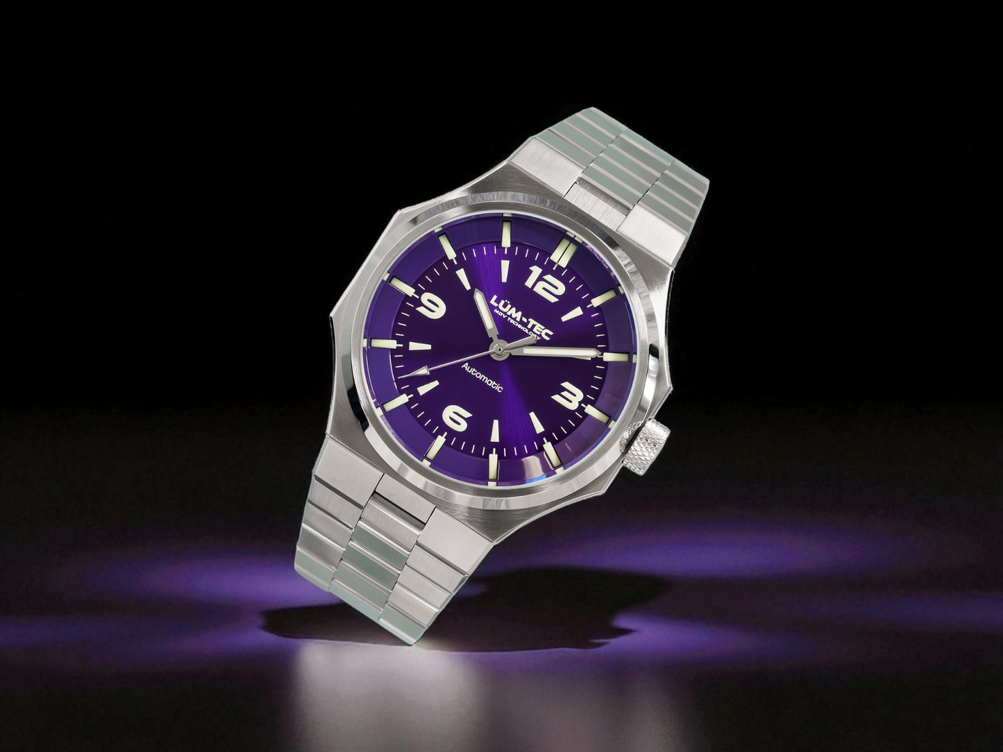 Lum-Tec Eclipse E4 Integrated Bracelet 42mm