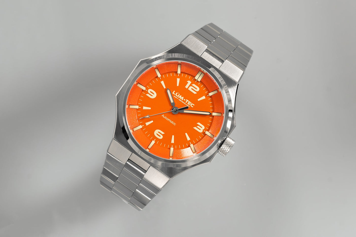 Lum-Tec Eclipse E5 Integrated Bracelet 42mm