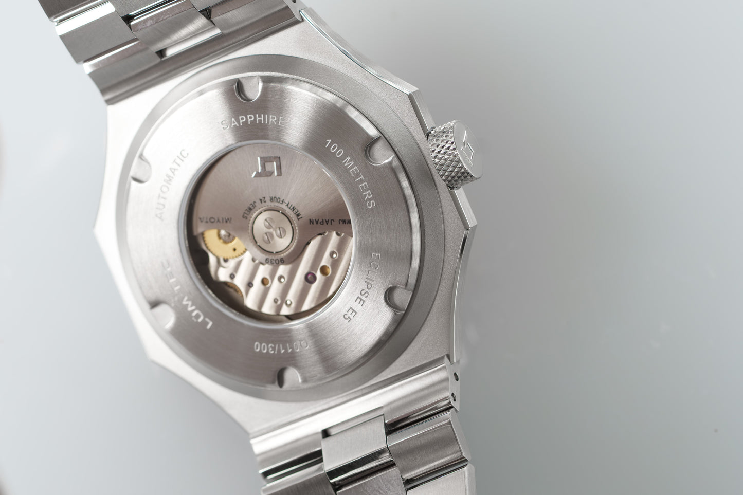 Lum-Tec Eclipse E5 Integrated Bracelet 42mm