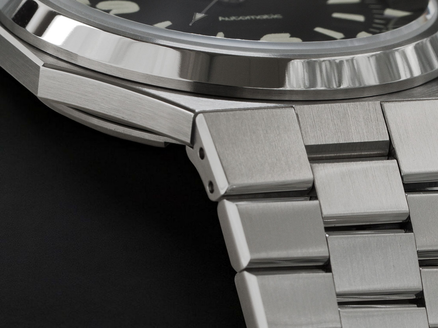 Lum-Tec Eclipse E3 Integrated Bracelet 42mm