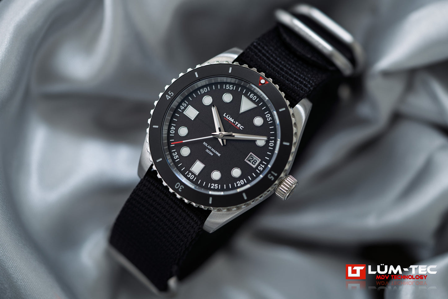 Lum-Tec Solar Marine 5
