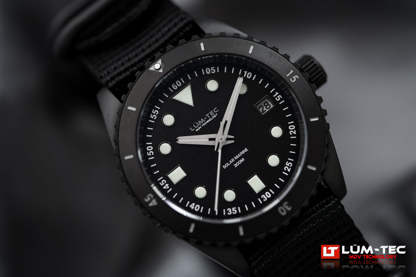 Lum-Tec Solar Marine 6