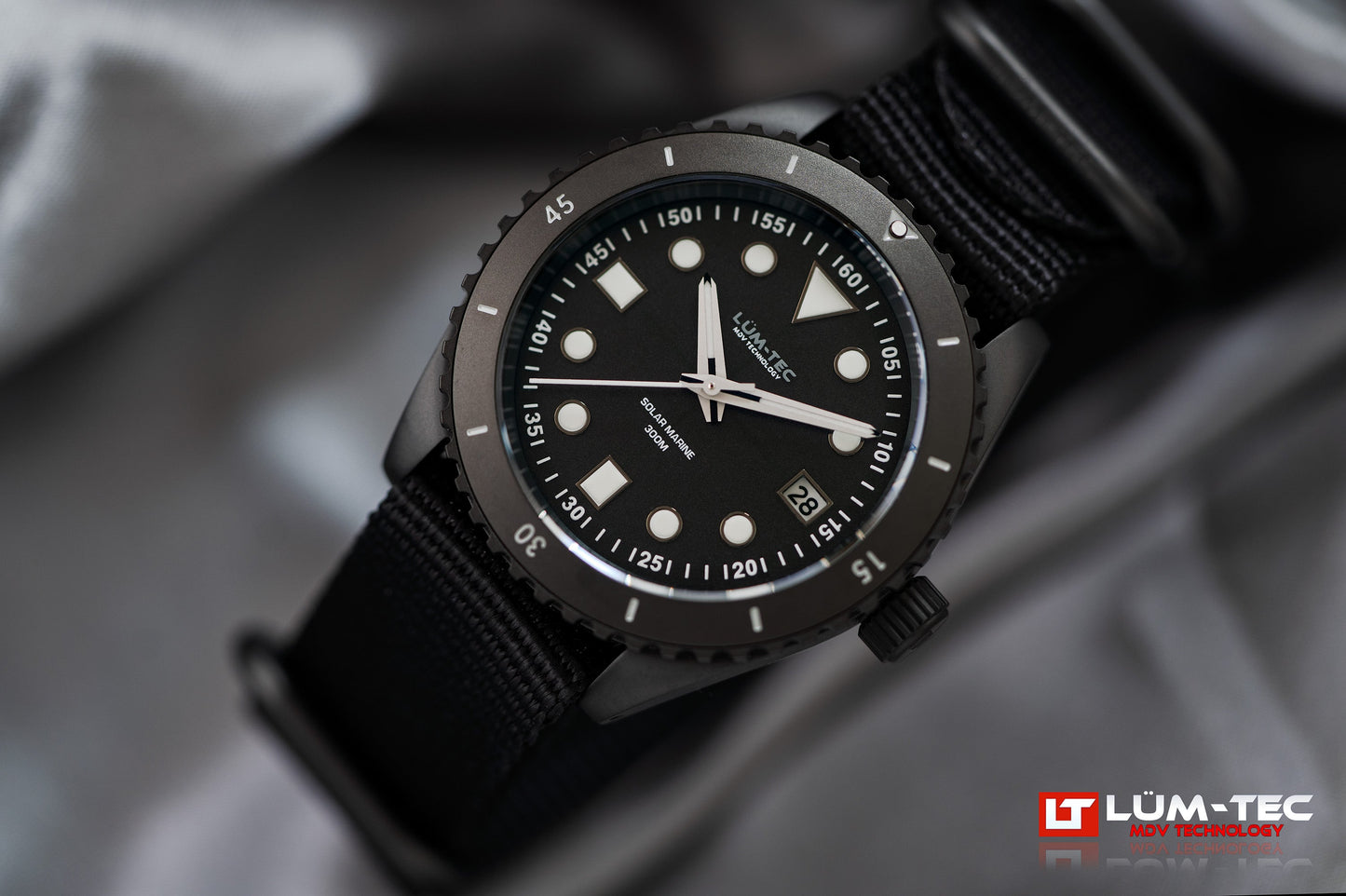 Lum-Tec Solar Marine 6