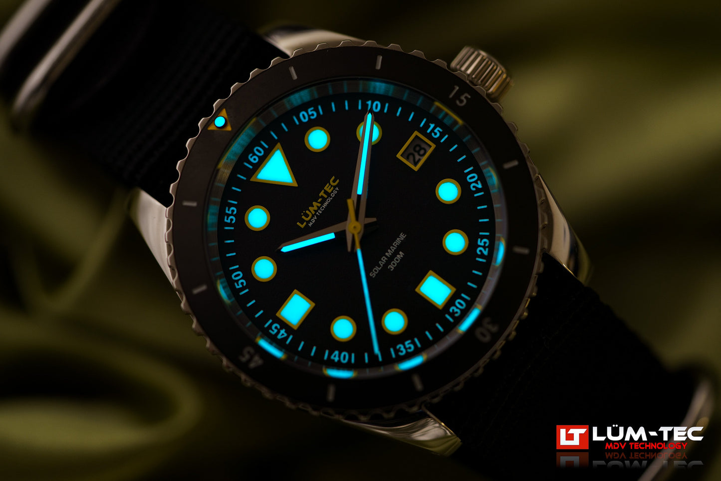 Lum-Tec Solar Marine 7