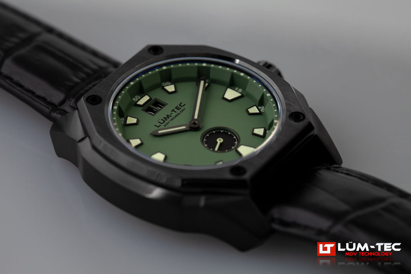 Lum-Tec V9 Big Date